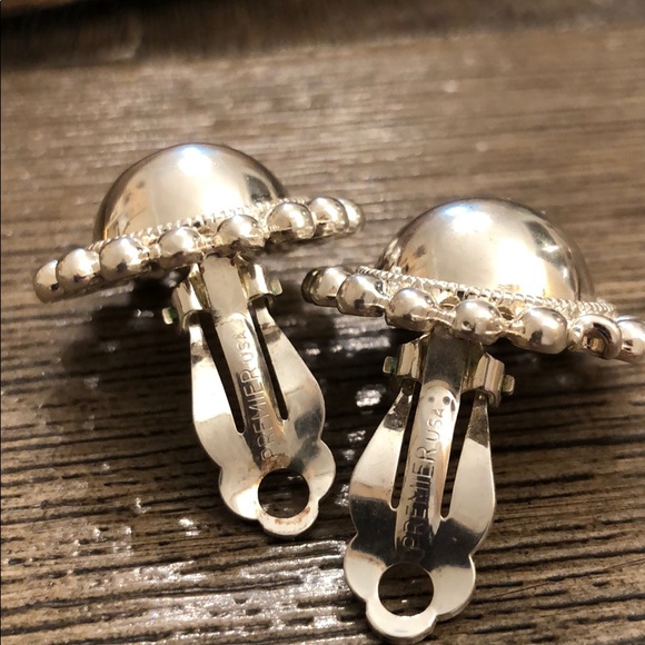 Premier Design Round Circle Button Clip Earrings - Picture 13 of 14